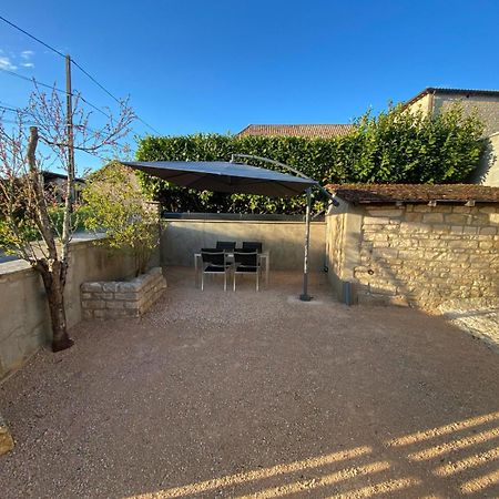 Petite Maison En Pierre Au Calme Avec Exterieur Montbellet Exterior foto