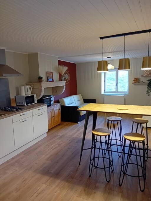 Petite Maison En Pierre Au Calme Avec Exterieur Montbellet Exterior foto